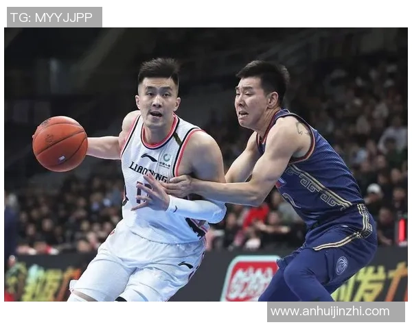 中国男篮对阵黄蜂郭艾伦精彩集锦回顾与分析