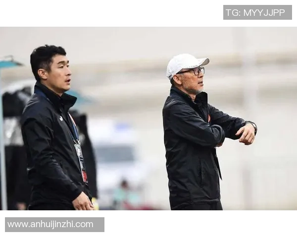 刘建业接任重庆铜梁龙主帅:勇气与应战并存的中超新篇章 刘建业接任重庆铜梁龙主帅:勇气与应战并存的中超新篇章